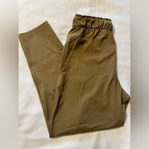 Lululemon Athletica Olive Green Stretch Jogger Size 6